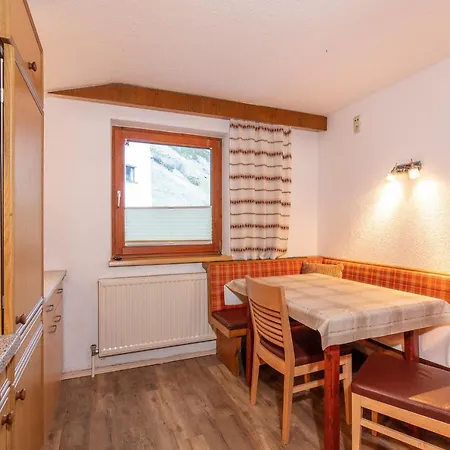 Alois Arnold Apartment *